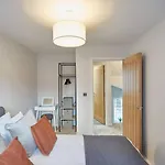 Curlew House, With Parking And Abbey Views! * Whitby