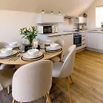 Holiday home Curlew House, With Parking And Abbey Views! *