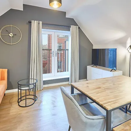 Curlew House, With Parking And Abbey Views! * Γουίτμπι