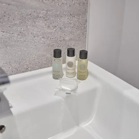 Curlew House, With Parking And Abbey Views! 別荘 *