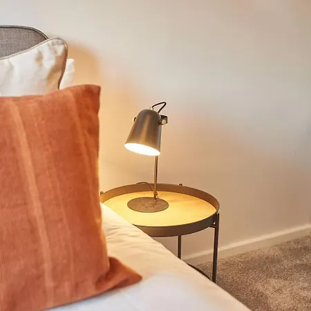 別荘 Curlew House, With Parking And Abbey Views! *