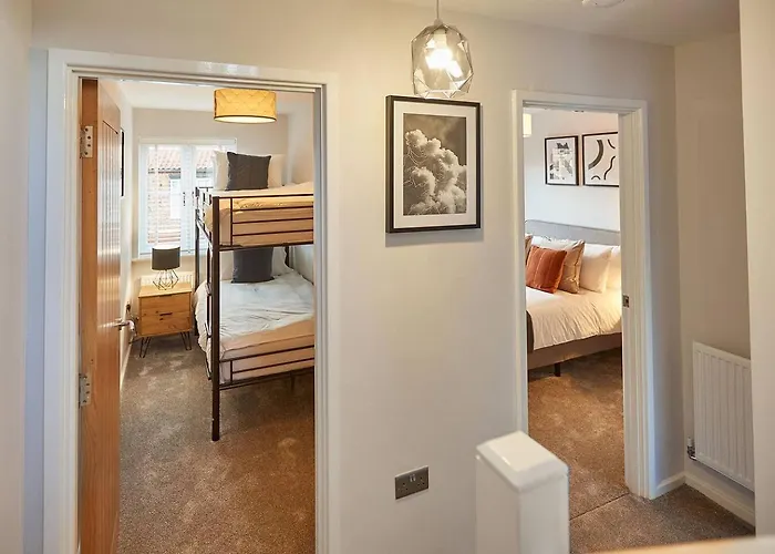 Curlew House, With Parking And Abbey Views! *