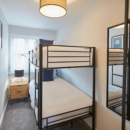 Curlew House, With Parking And Abbey Views! * Whitby