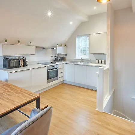 Semesterbostad Curlew House, With Parking And Abbey Views! *