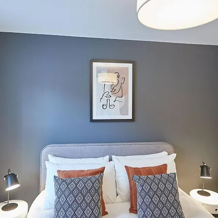 Curlew House, With Parking And Abbey Views! * Whitby